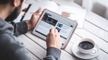 ¿Con qué funciones y características debe contar un portal profesional de noticias?